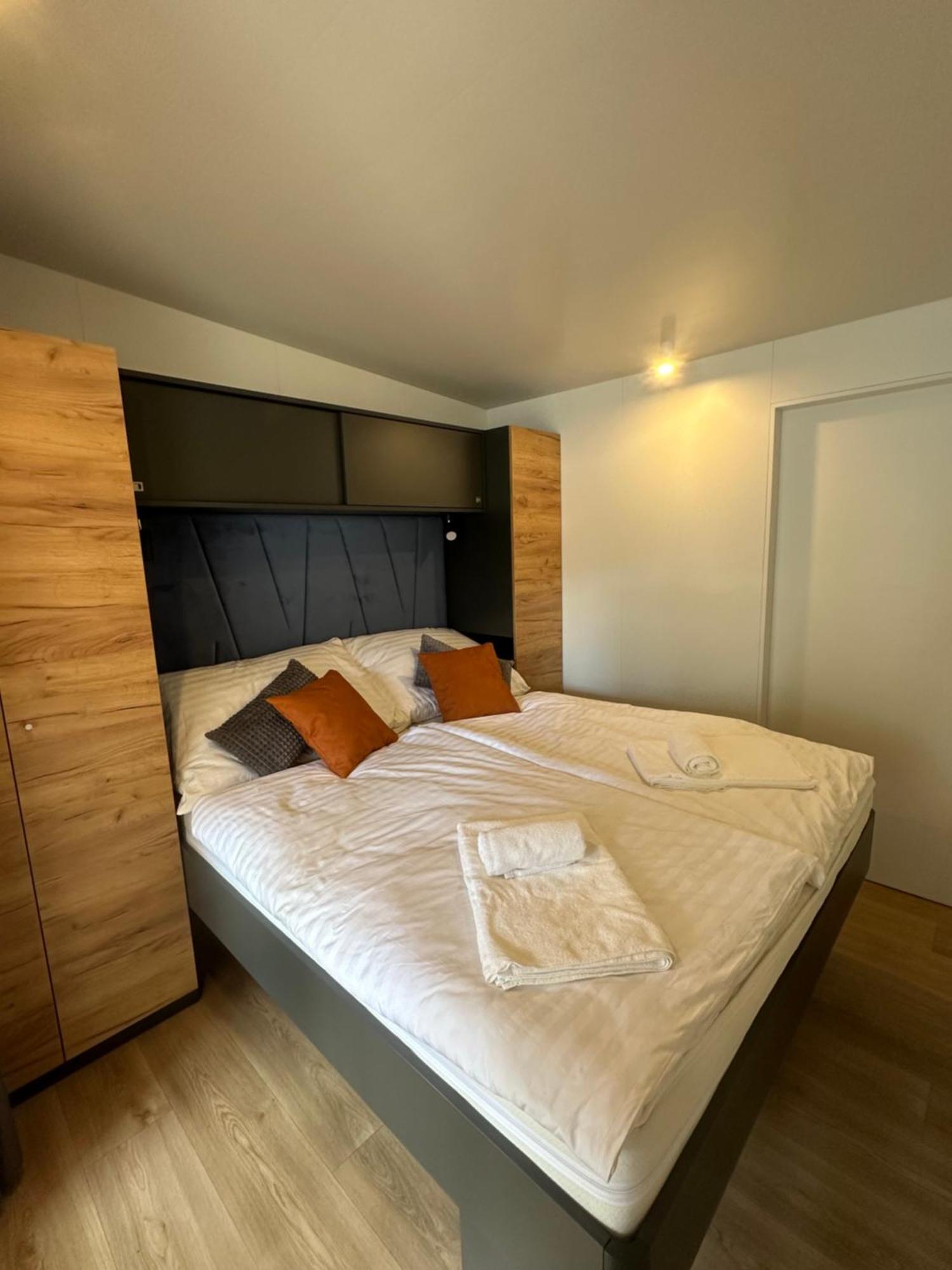 Mobile Home - Sea La Vie Biograd Na Moru Eksteriør billede