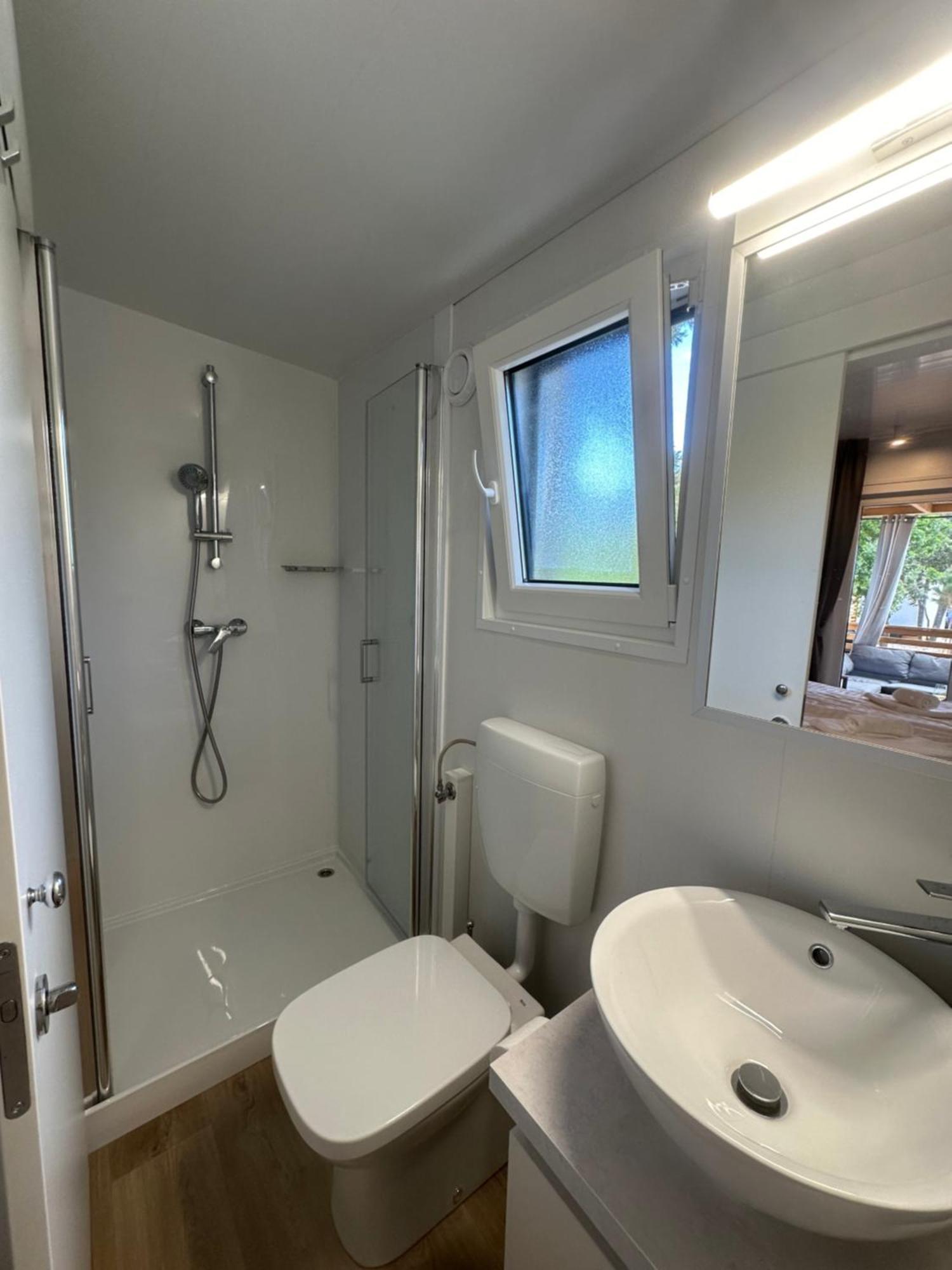 Mobile Home - Sea La Vie Biograd Na Moru Eksteriør billede